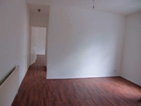 2 bedroom Flat to re...